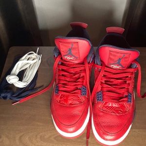 Air Jordan 4 retro fiba 2019